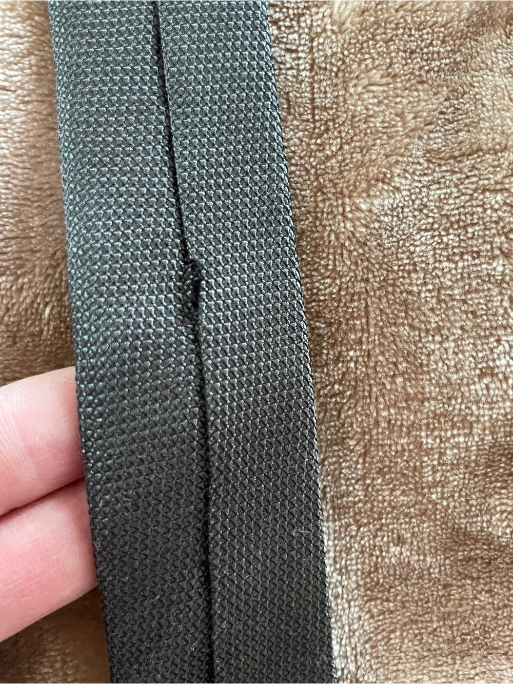 Charles T. Meloy Classic Charcoal Men's Silk Sleek Textured Jacquard Tie